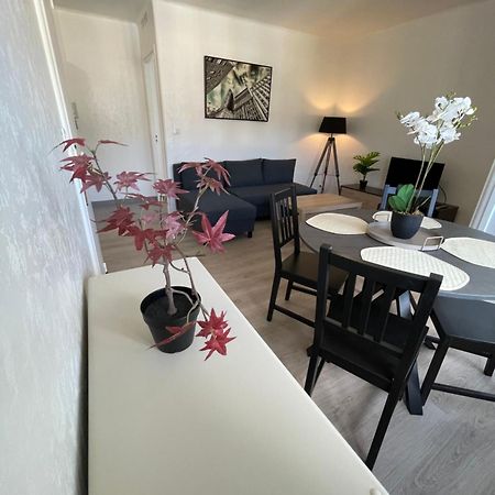 Appartement Renove Tout Equipe, Centre Ville, Proche De La Gare Et Commerce Flers  Exterior photo