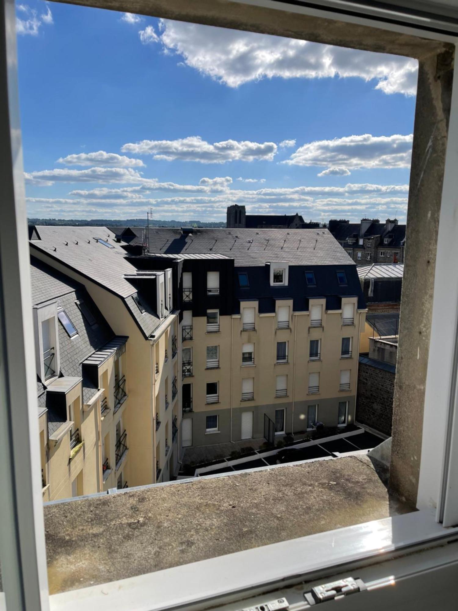 Appartement Renove Tout Equipe, Centre Ville, Proche De La Gare Et Commerce Flers  Exterior photo