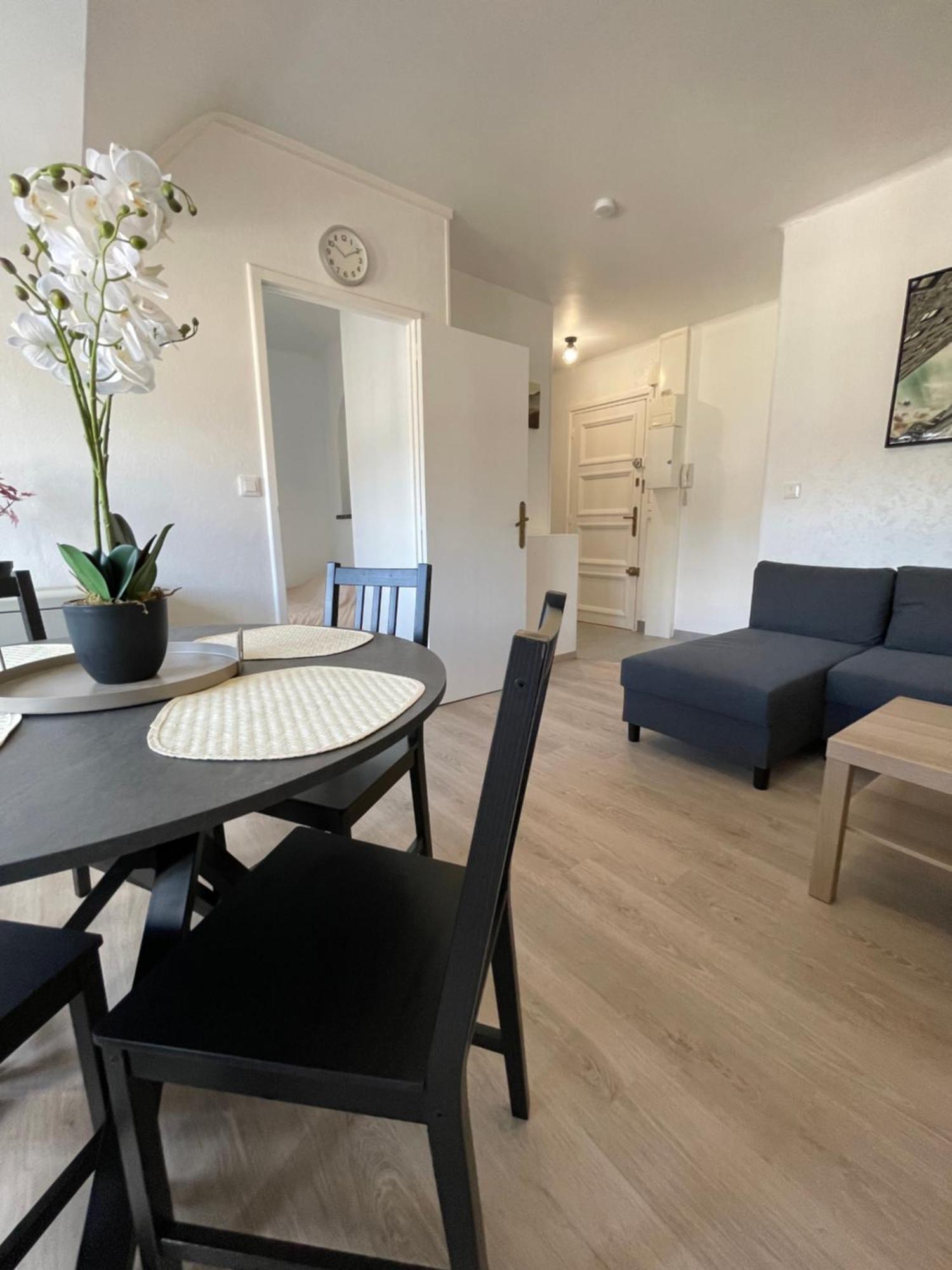 Appartement Renove Tout Equipe, Centre Ville, Proche De La Gare Et Commerce Flers  Exterior photo